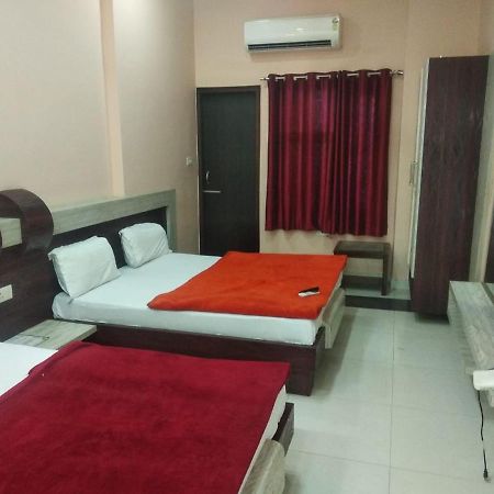 Negi'S Grand By Wb Hotels Kanpur Esterno foto
