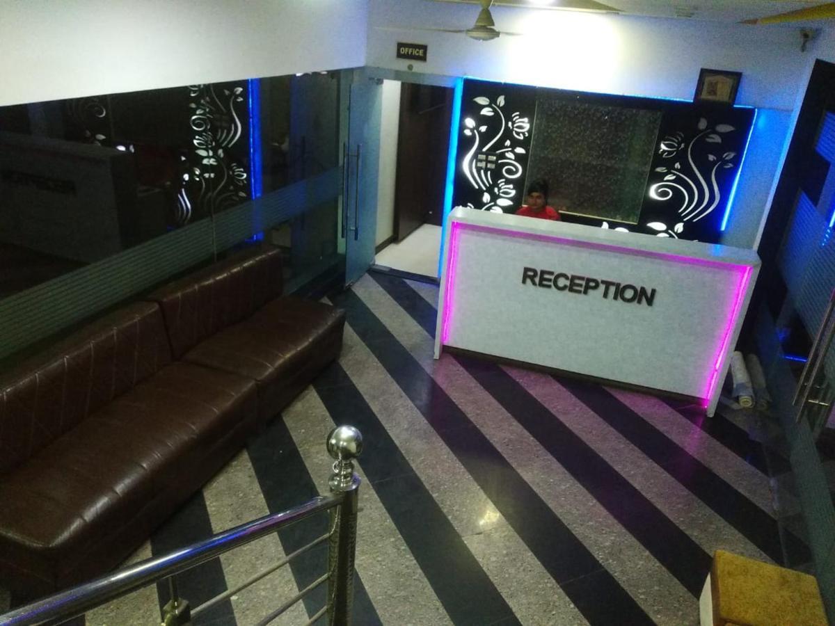 Negi'S Grand By Wb Hotels Kanpur Esterno foto