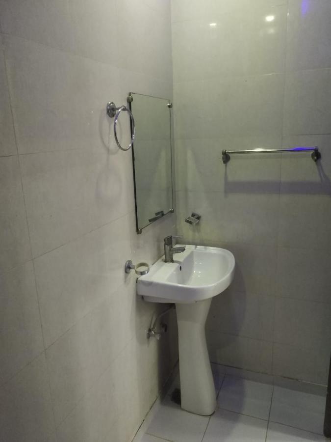 Negi'S Grand By Wb Hotels Kanpur Esterno foto