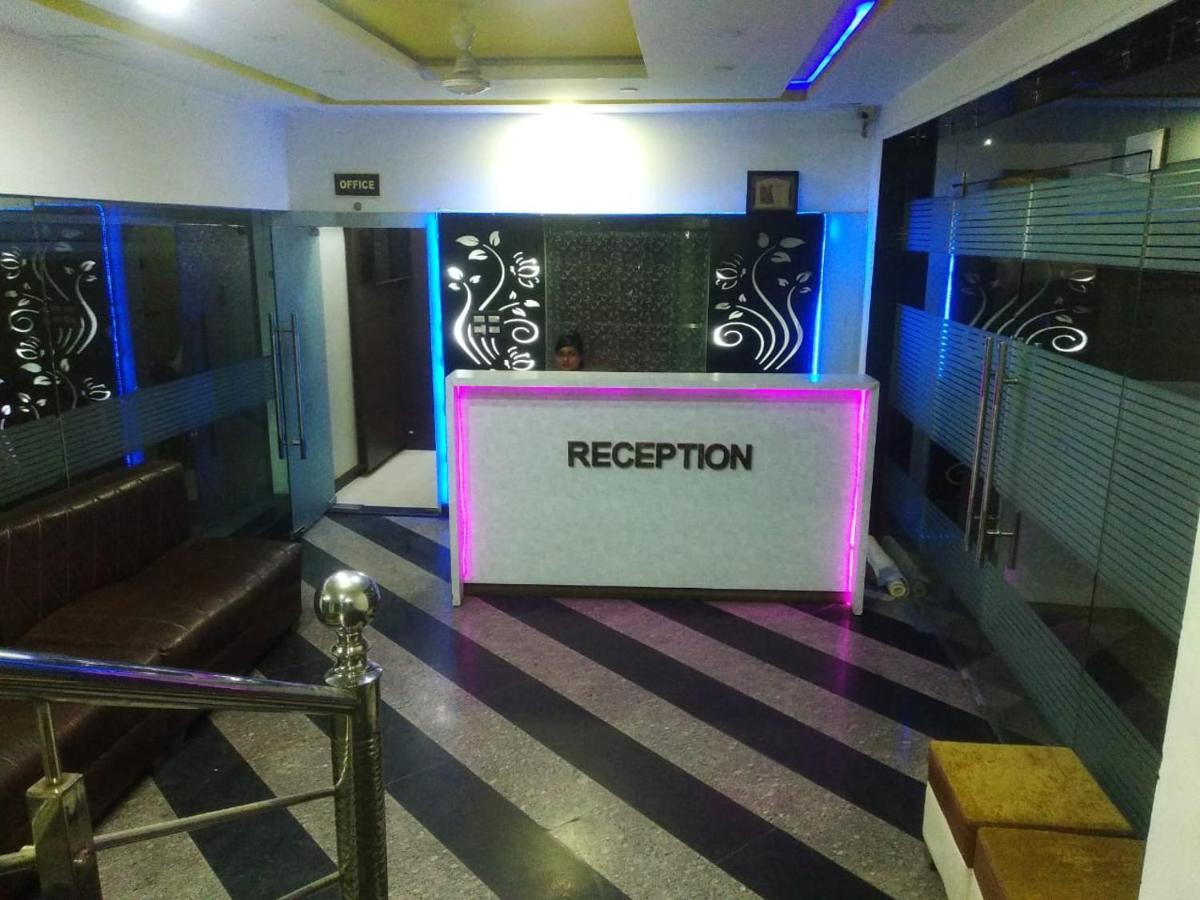 Negi'S Grand By Wb Hotels Kanpur Esterno foto