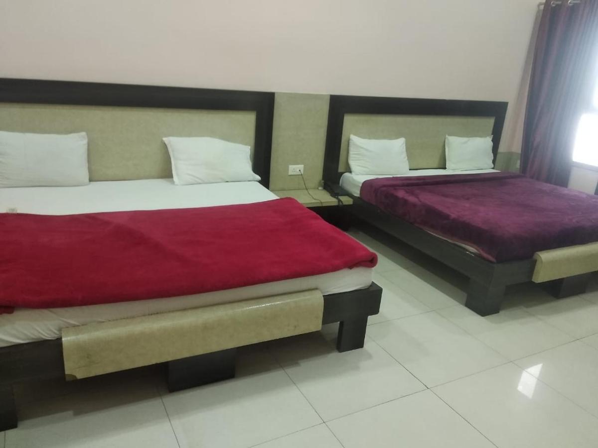 Negi'S Grand By Wb Hotels Kanpur Esterno foto