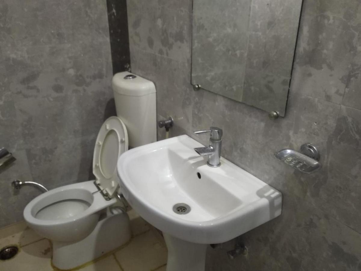 Negi'S Grand By Wb Hotels Kanpur Esterno foto