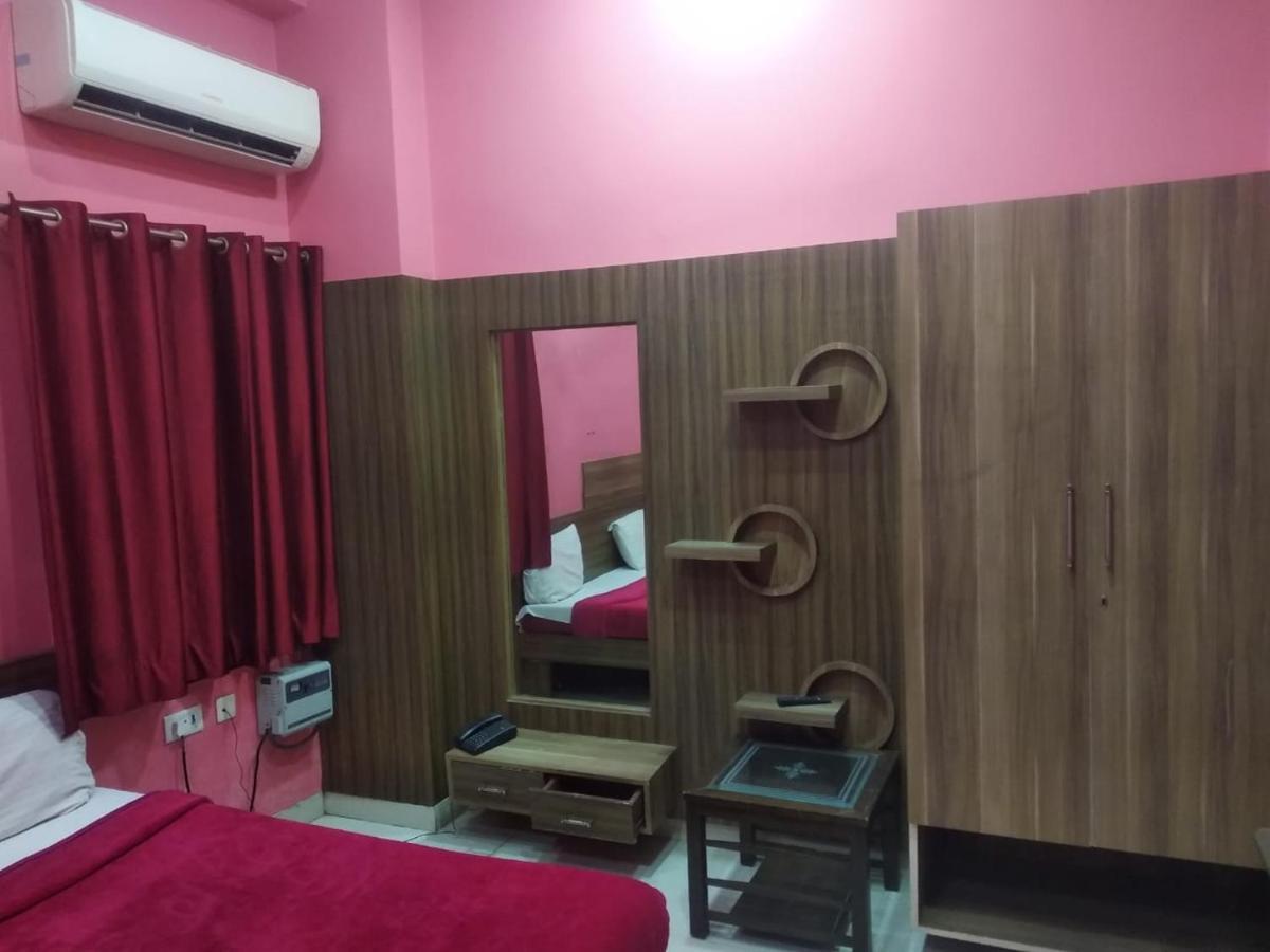 Negi'S Grand By Wb Hotels Kanpur Esterno foto